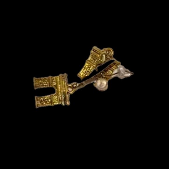 Nordstrom Gold Architectural Earrings MINT NWOT SURGICAL BRASS - Picture 2 of 4